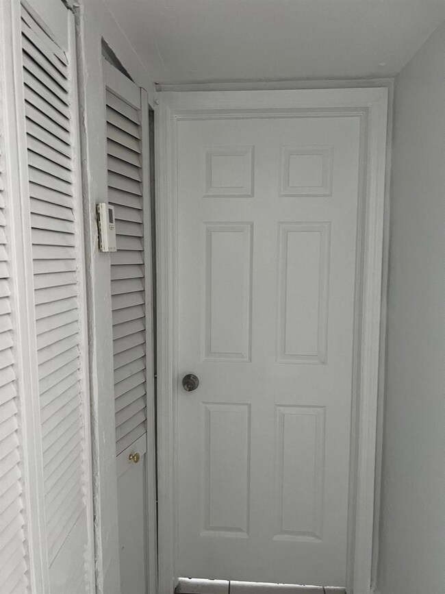 Bella Luna Condos unit 221, Hialeah, FL 33010 - photo 5