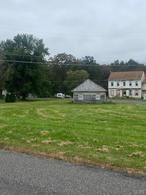 6065 Trexler Rd, Germansville, PA 18053 - photo 2