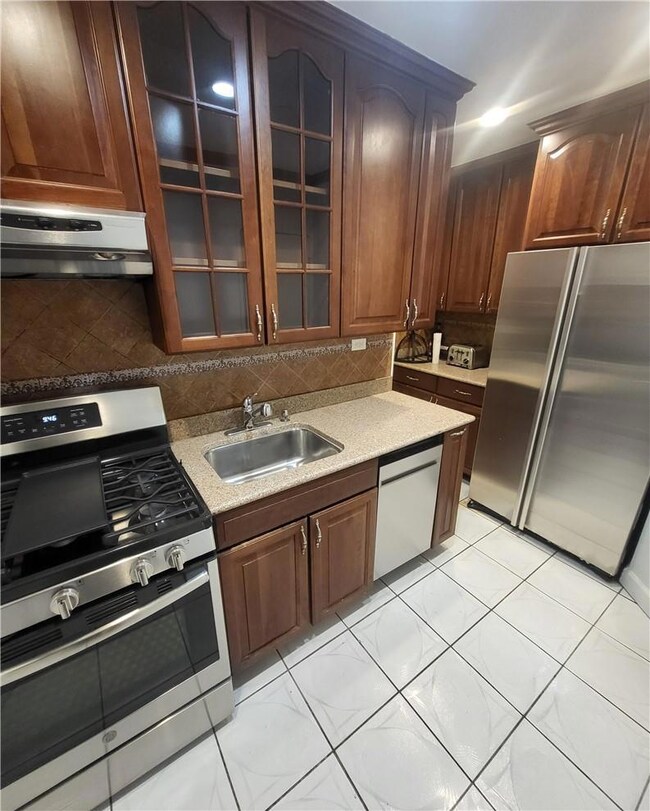 800 Grand Concourse unit 4GN, Bronx, NY 10451 - photo 5