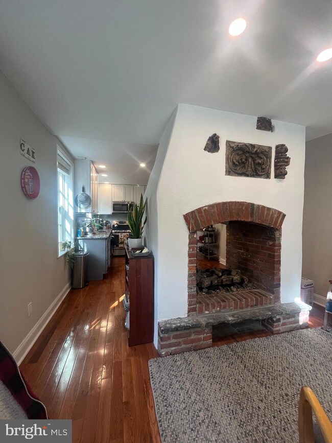 407 Cypress St unit 1F, Philadelphia, PA 19106 - photo 4