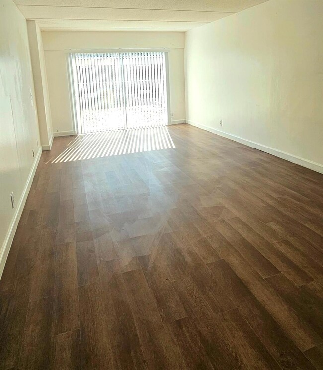 1501 Crescent Cir unit B10, West Palm Beach, FL 33403 - photo 3