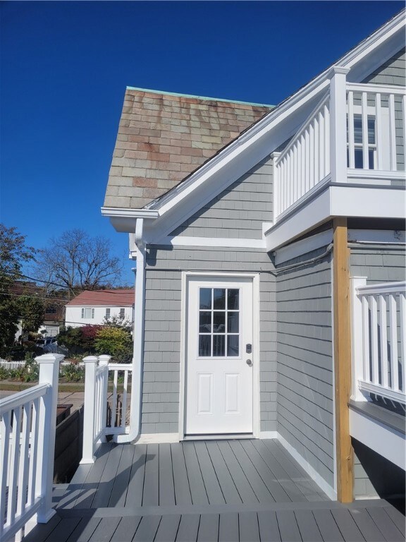 17 Vernon Ave unit 2, Newport, RI 02840 - photo 4