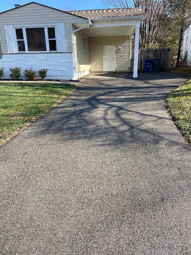 5318 Eisenhower Rd, Columbus, OH 43229 - photo 4