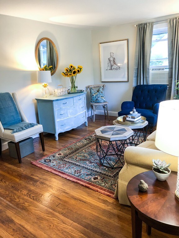 8 Huntington Ave, Plainville, MA 02762 - photo 3