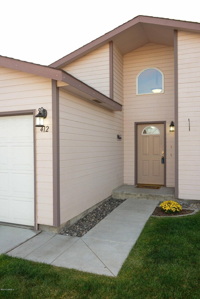 1 Welcoming Entryway