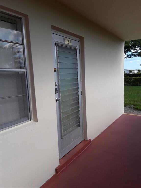 128 Camden F unit F, West Palm Beach, FL 33417 - photo 3