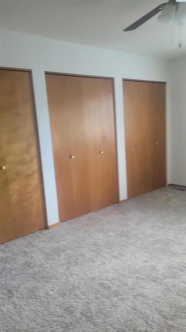910 S Johnson St unit C, Kennewick, WA 99336 - photo 6