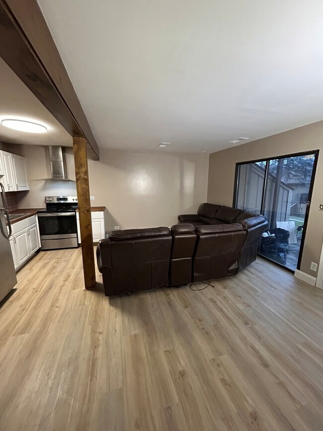 unlisted-address, Fox Lake, IL 60020 - photo 7