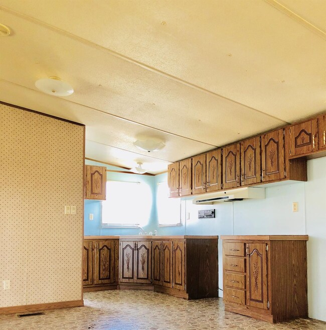 858 Bellows Mill Rd, Harrodsburg, KY 40330 - photo 2