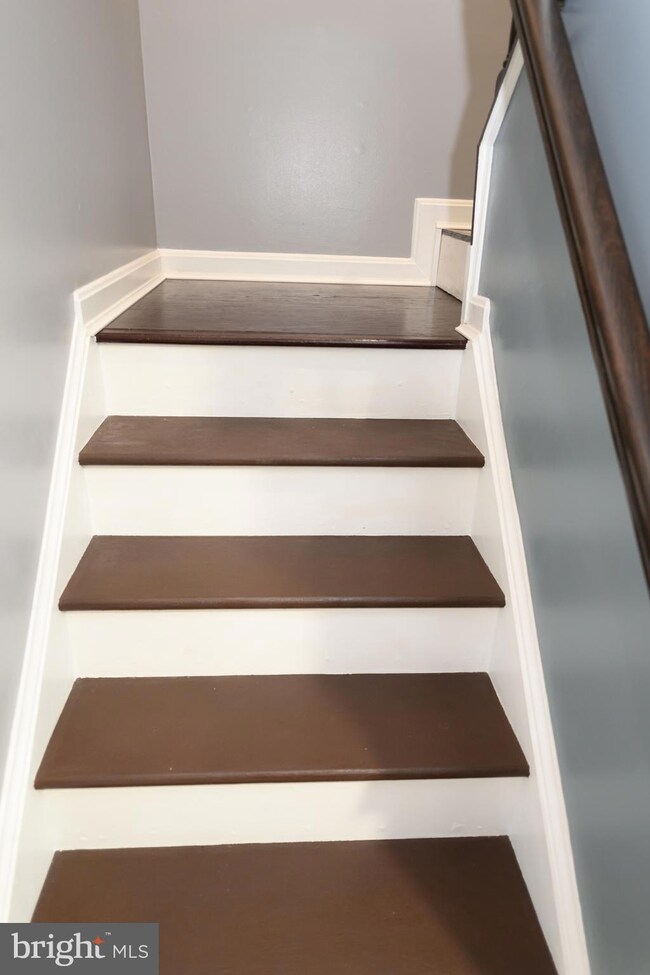 4110 Churchman Way unit 2-18, Woodbridge, VA 22192 - photo 5