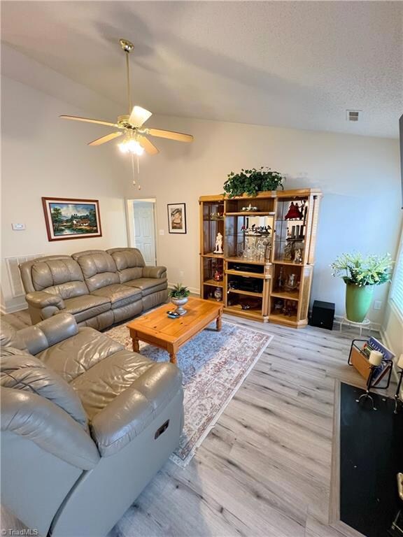 3963 Cobblestone Bend Dr, High Point, NC 27265 - photo 3