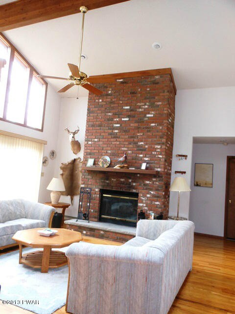 130 Lake View Cir, Hawley, PA 18428 - photo 7