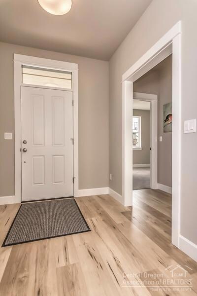 63825 Wellington St, Bend, OR 97701 - photo 3