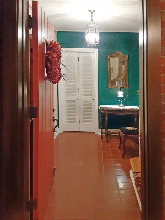 Entry way from sun room