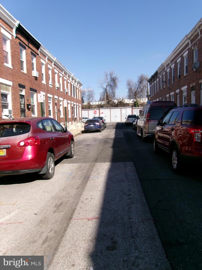 905 N Belnord Ave, Baltimore, MD 21205 - photo 3