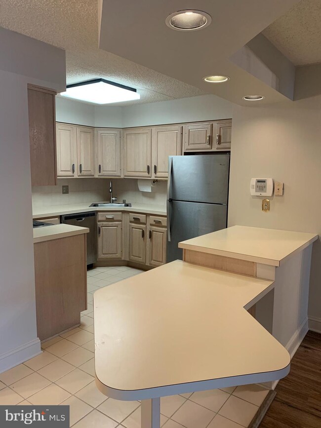 Brandywine Park Condominiums unit 606, Wilmington, DE 19806 - photo 5