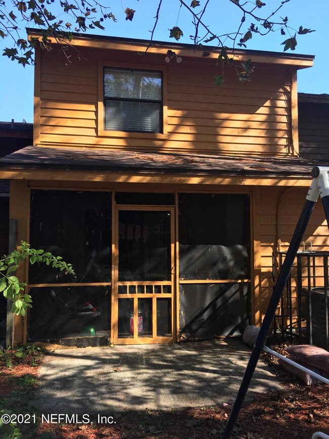 4554 Melissa Ct W, Jacksonville, FL 32210 - photo 3