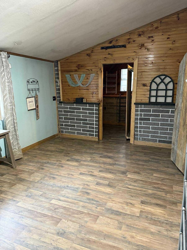 224 Ky-746, Frenchburg, KY 40322 - photo 4