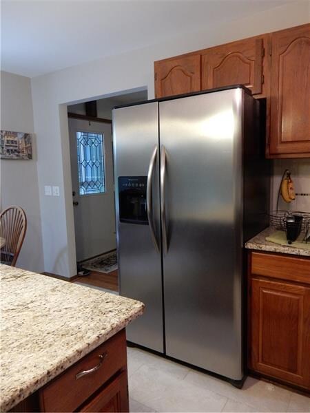 Stainless refrigerator. All appliances included.