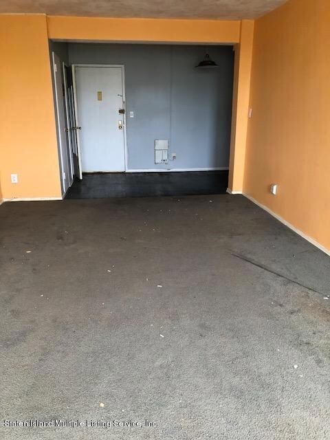 Living area photo 2