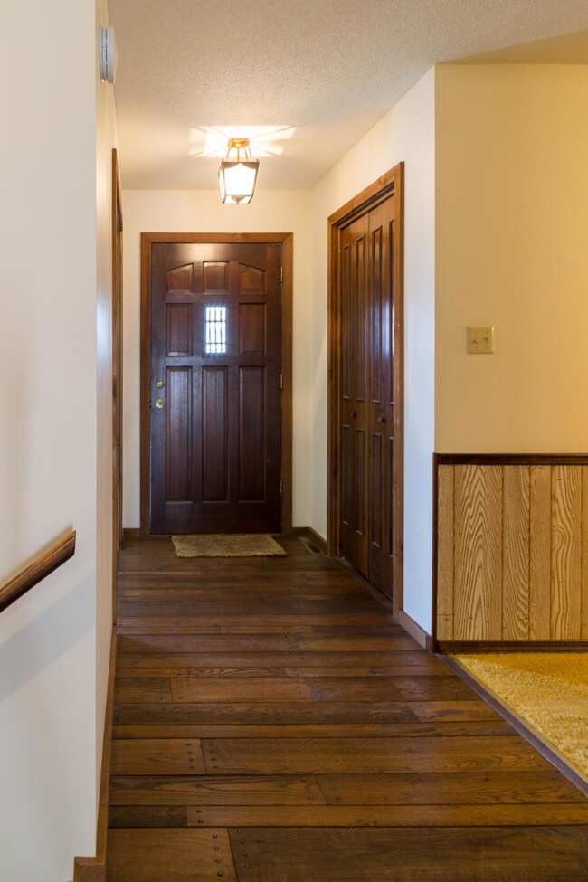 654 N Cedar Lake-02