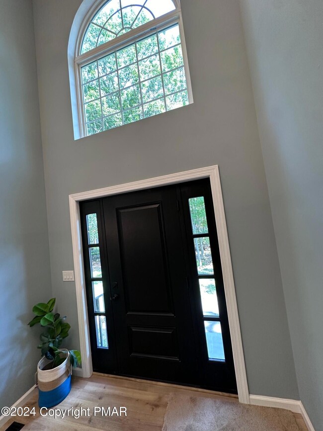 3128 Wintergreen Ln, Pocono Summit, PA 18346 - photo 6