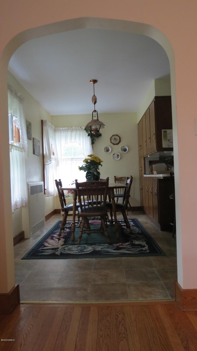 From Living Room Into Diningroom