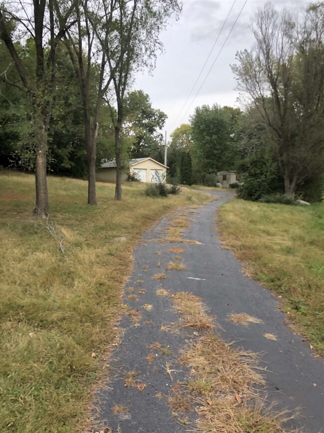 3135 N Indepndnc Pine Vlg Rd, Attica, IN 47918 - photo 5