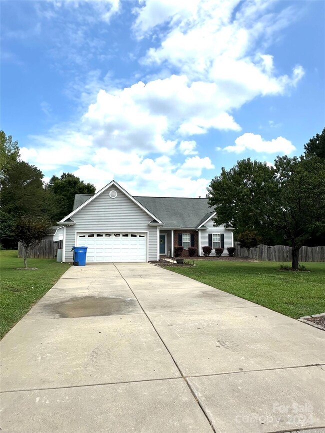 504 Azure Ave, Albemarle, NC 28001 - photo 2