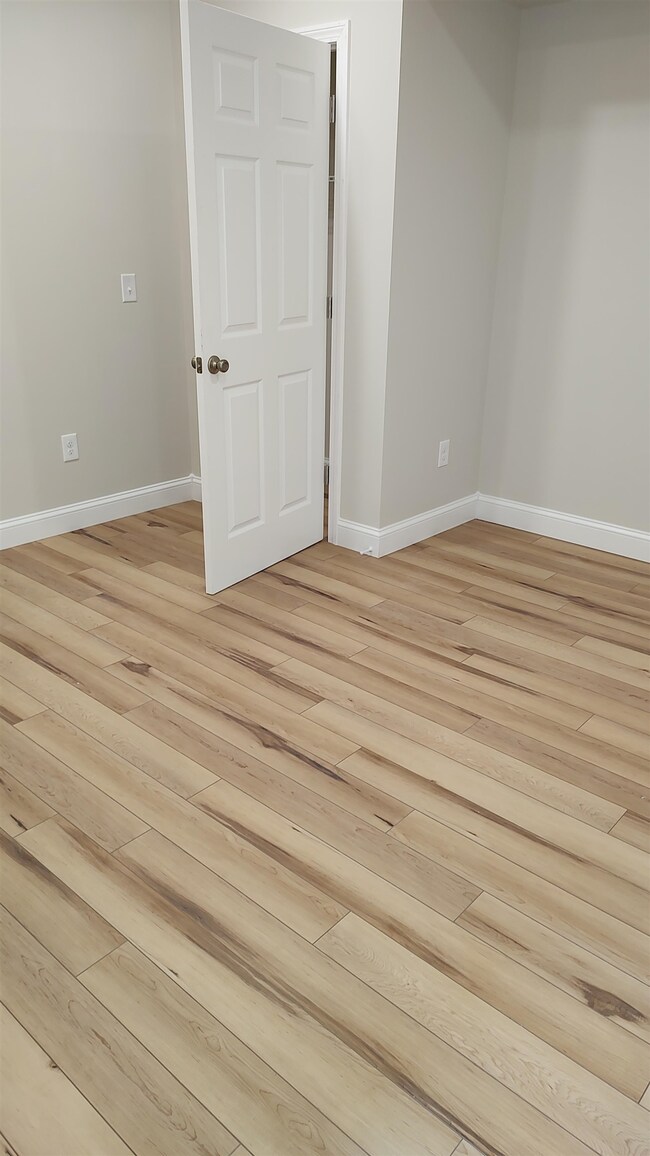 30 Elm St unit 1, Whitefield, NH 03598 - photo 4