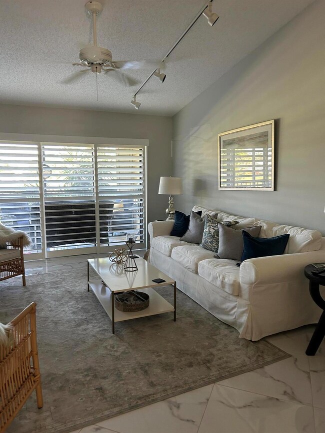 1072 Keystone Dr unit E, Jupiter, FL 33458 - photo 6