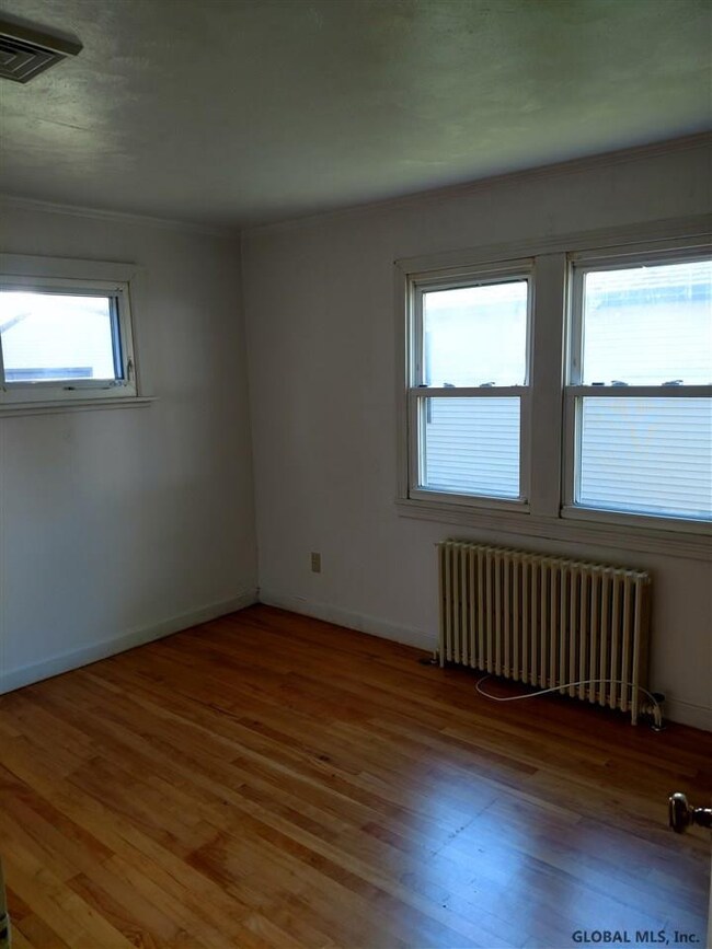 9 Phillips Rd, Rensselaer, NY 12144 - photo 5