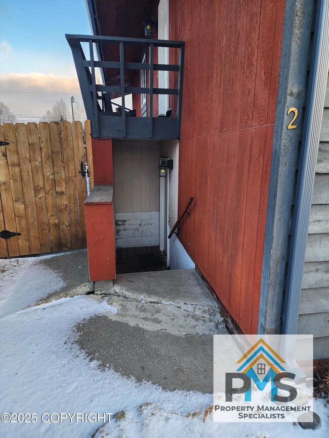 4203 Hayes St unit 2, Anchorage, AK 99503 - photo 2