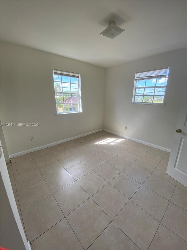 14250 NW 22nd Ave unit 4, Opa Locka, FL 33054 - photo 6