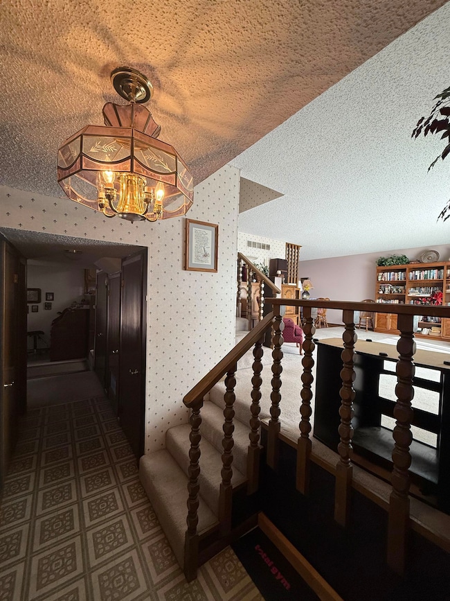 536 W 3rd St, Larned, KS 67550 - photo 4