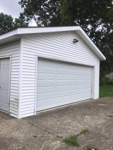 1649 Elmore Ave, Columbus, OH 43224 - photo 2