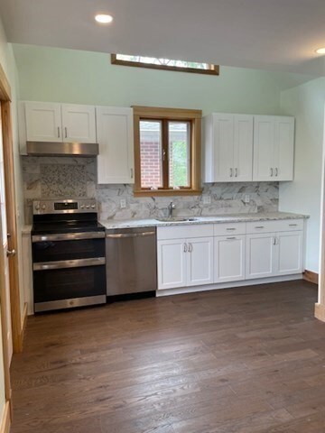 46 Farwell St unit 2, Newton, MA 02460 - photo 4