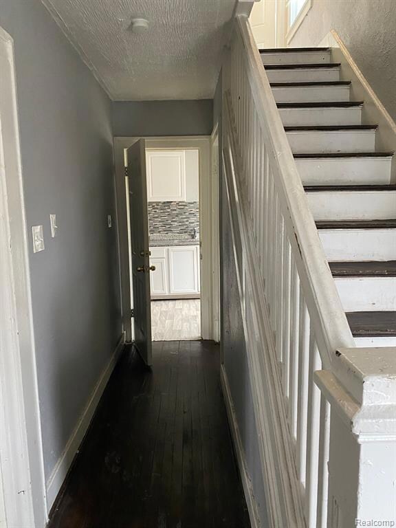 8248 Roselawn St, Detroit, MI 48204 - photo 2