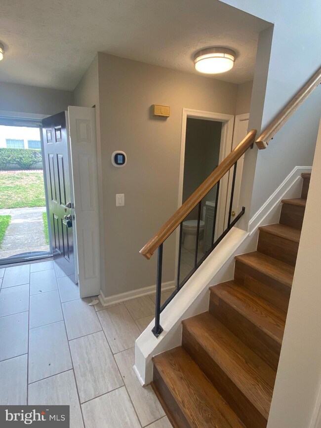 14011A Grumble Jones Ct, Centreville, VA 20121 - photo 7