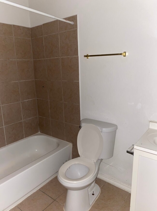 14033 Garber Ln unit 5, Houston, TX 77015 - photo 6