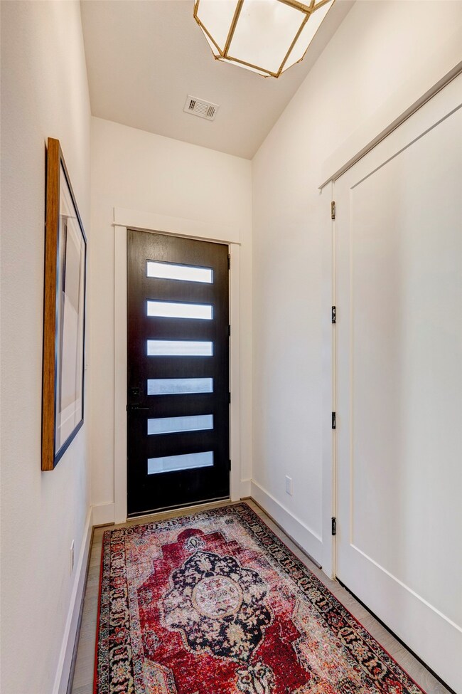 618 E 26th St, Houston, TX 77008 - photo 4