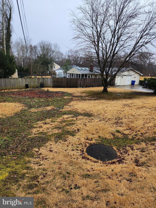 15705 Pointer Ridge Dr, Bowie, MD 20716 - photo 5