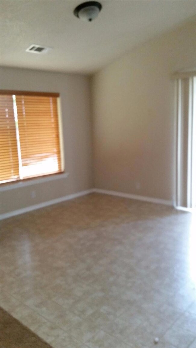 2722 Esther Ln, Grants Pass, OR 97527 - photo 5