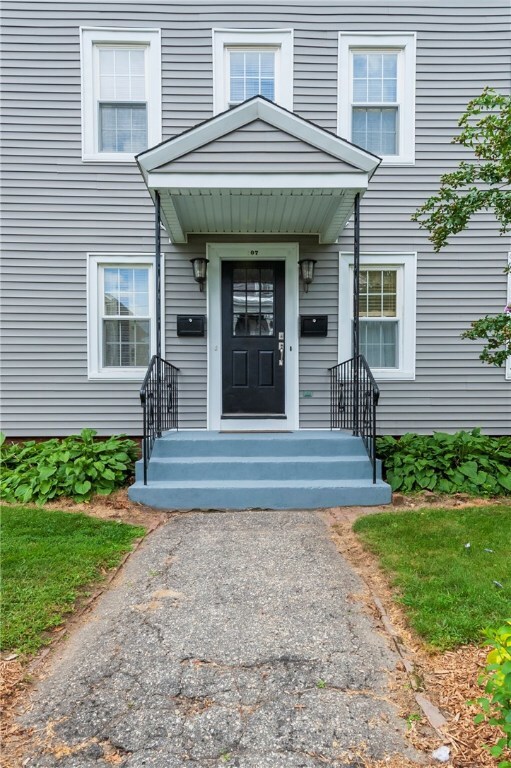 Front entry Porch