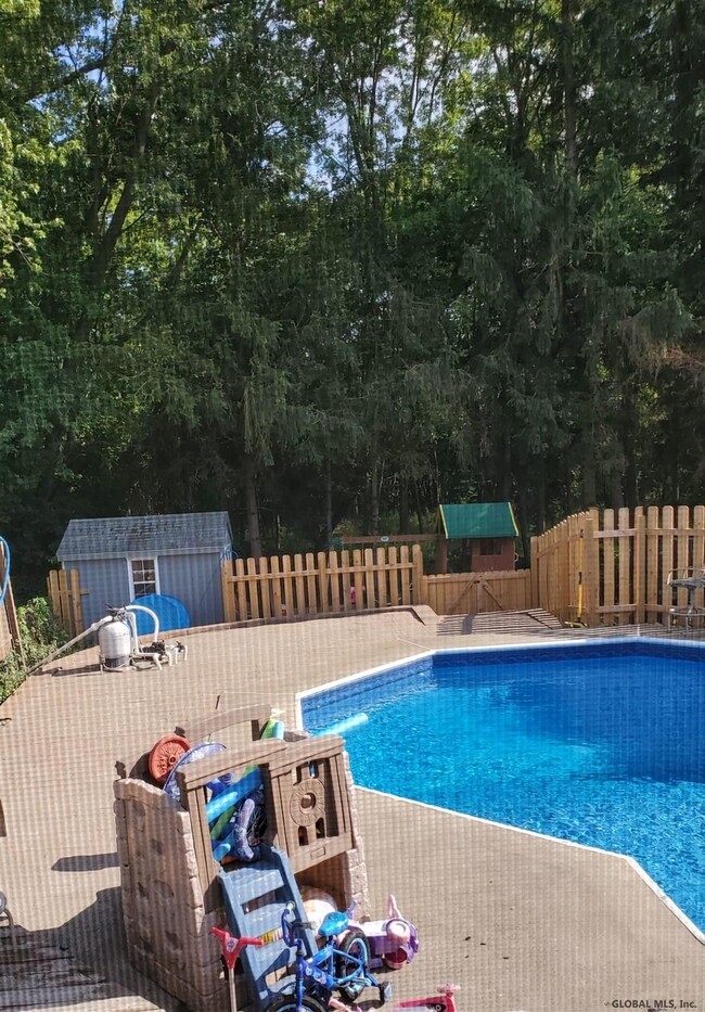 20 Chestnut Ct, Rensselaer, NY 12144 - photo 4