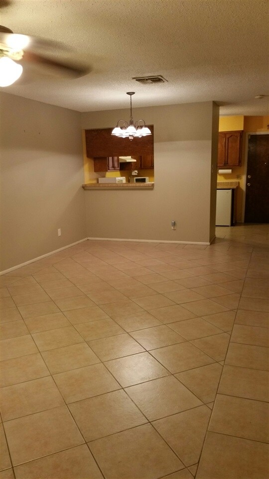 5318 Cypress Dr, Laredo, TX 78041 - photo 2