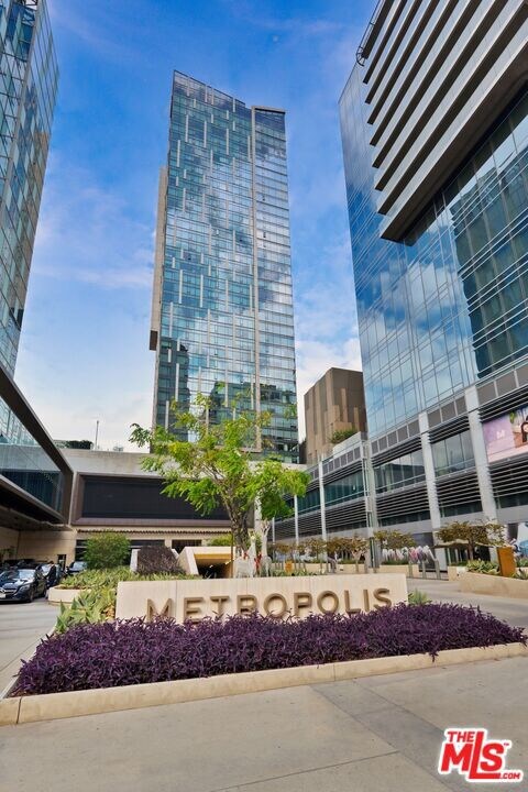 Metropolis Los Angeles - Tower I unit 1508, Los Angeles, CA 90017 - photo 3
