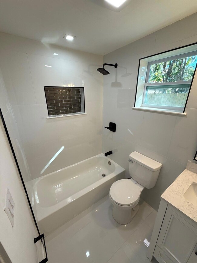 1282 NW 35th St unit 4, Miami, FL 33142 - photo 5