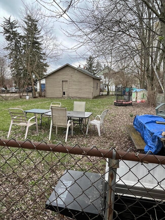 507 N Prospect St, Marion, OH 43302 - photo 2