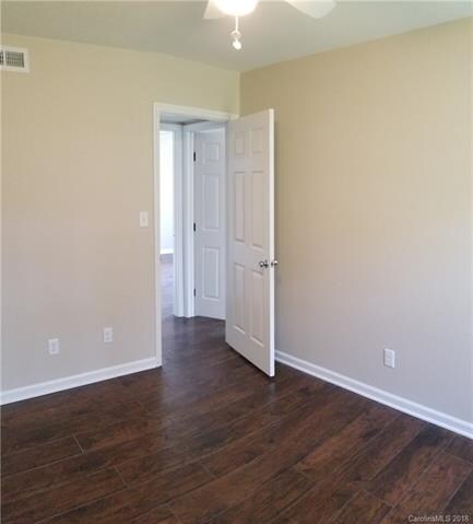 122 Wicklow Dr, Asheville, NC 28806 - photo 6